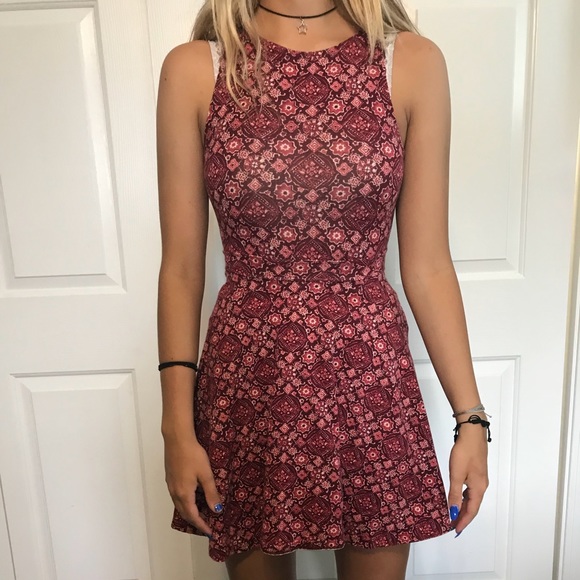 Red skater dress back cut out - Picture 1 of 2